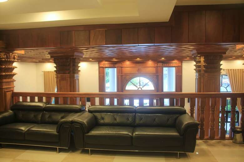 Kc River Hotel