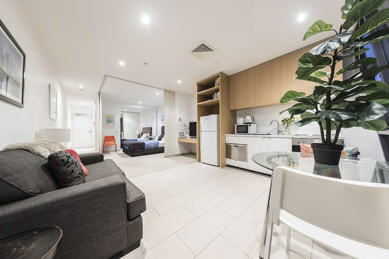 Luxury River Views Apartment