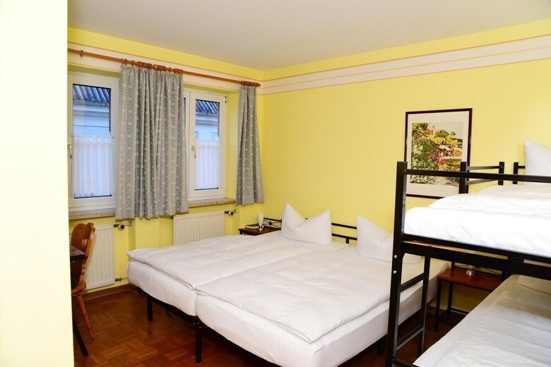 Gasthof Und Hotel Zum Hirsch