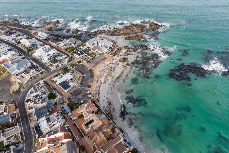 Villa White Waves Beach House