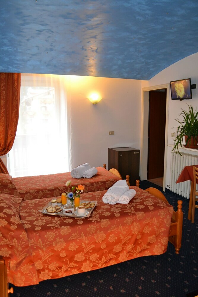 Hotel Rododendro