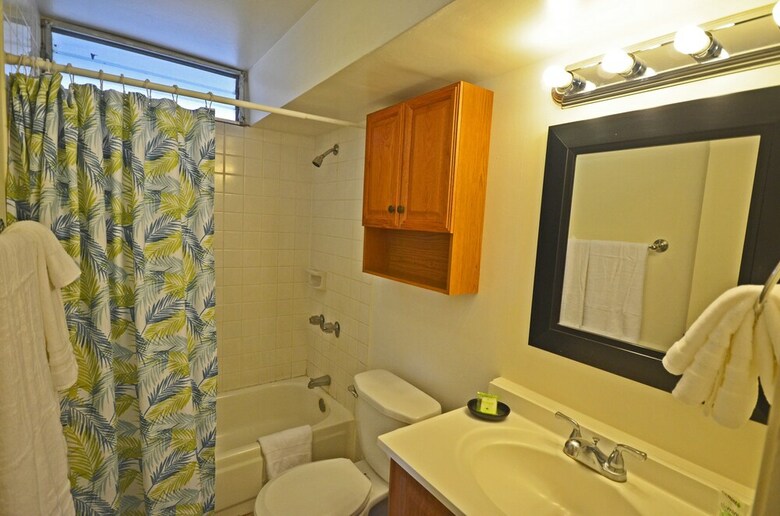 Apartamentos Kuhio Village #403a By Redawning