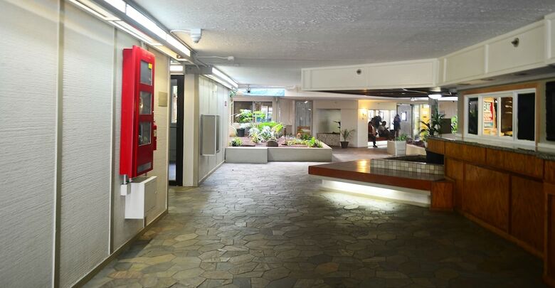 Apartamentos Kuhio Village #202a By Redawning