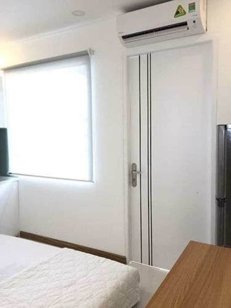 Smiley Apartment 7
