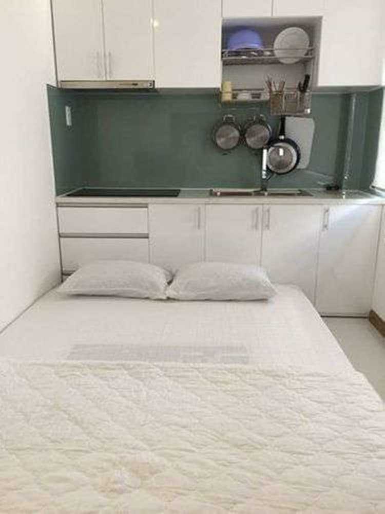 Smiley Apartment 7