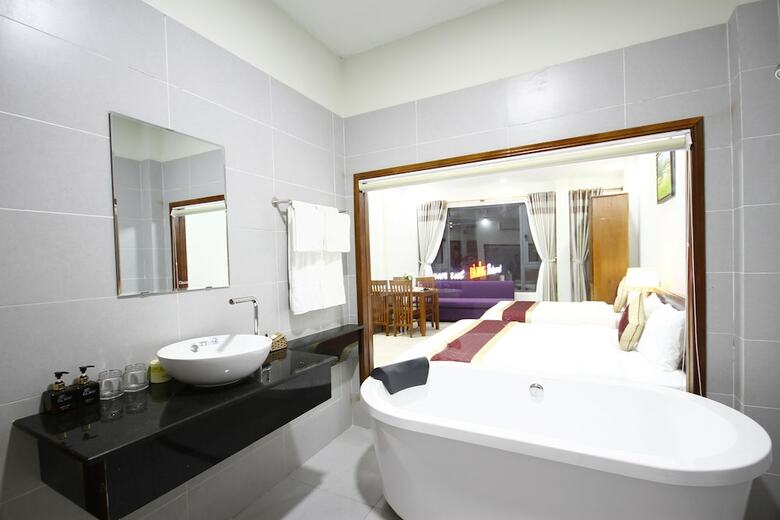 Lis Hotel