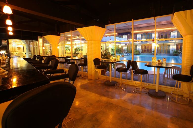 Clarkton Hotel