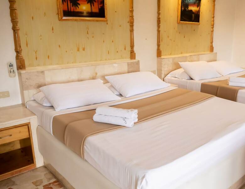Clarkton Hotel
