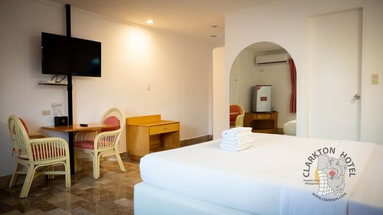 Clarkton Hotel