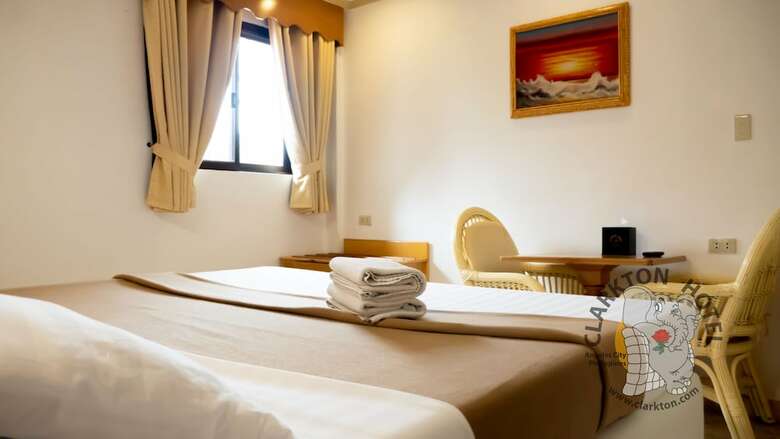 Clarkton Hotel