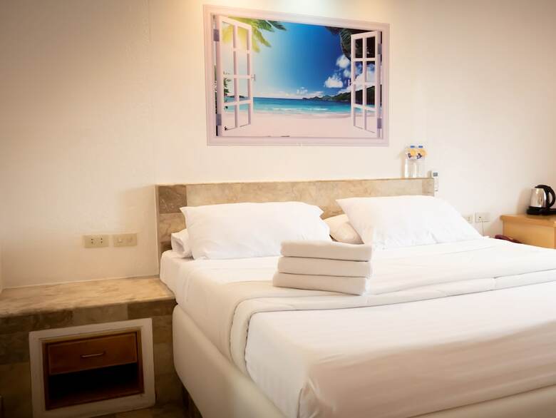 Clarkton Hotel