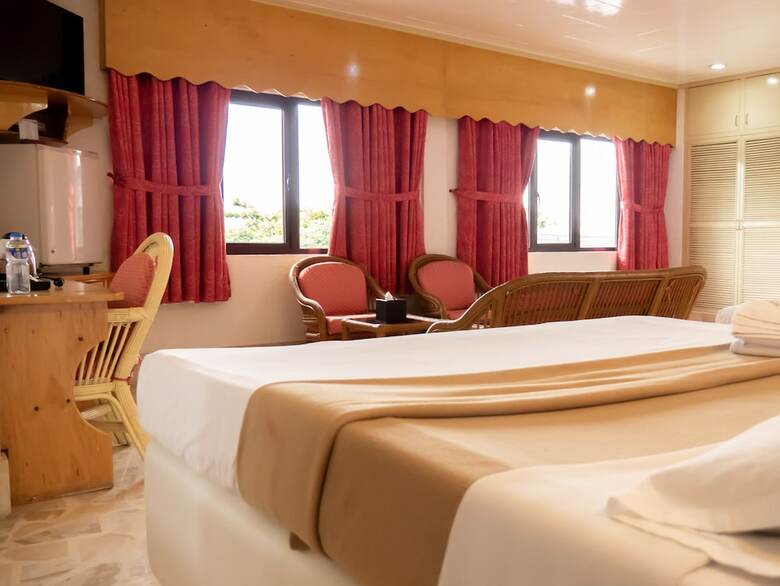 Clarkton Hotel