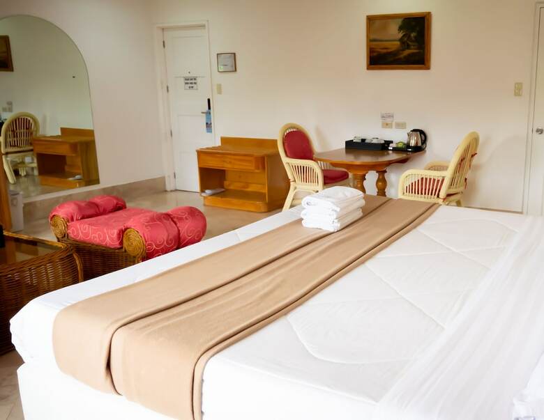 Clarkton Hotel