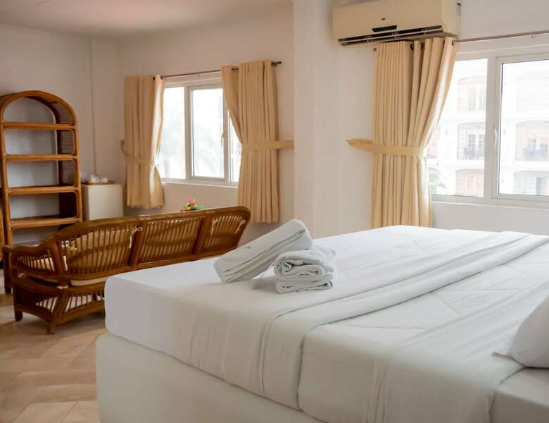 Clarkton Hotel