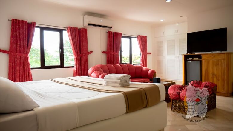 Clarkton Hotel