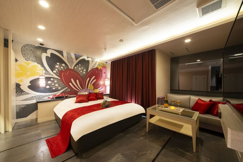 Hotel Tiger And Dragon