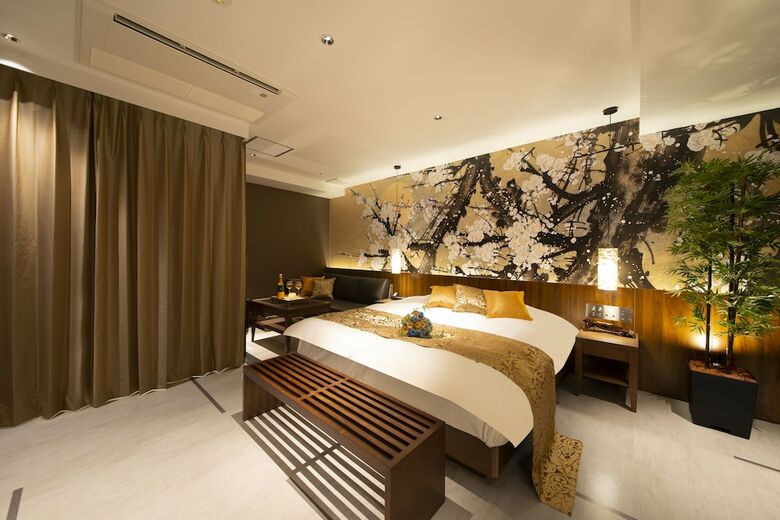 Hotel Tiger And Dragon