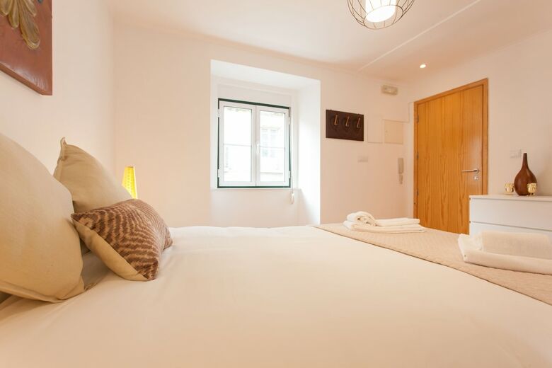 Moniz Studio Apartment - By Lu Holidays