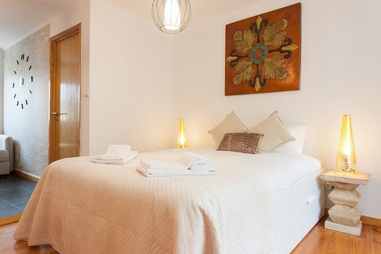 Moniz Studio Apartment - By Lu Holidays