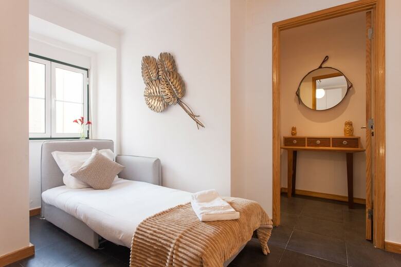 Moniz Studio Apartment - By Lu Holidays