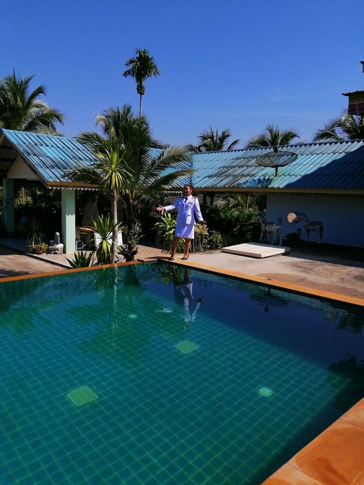 Hotel Sai Rung Resort