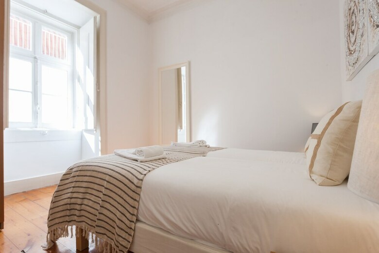 Tejo Vintage Three-bedroom Apartment - By Lu Holidays