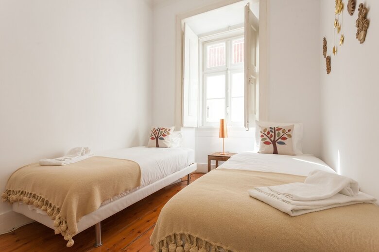Tejo Vintage Three-bedroom Apartment - By Lu Holidays