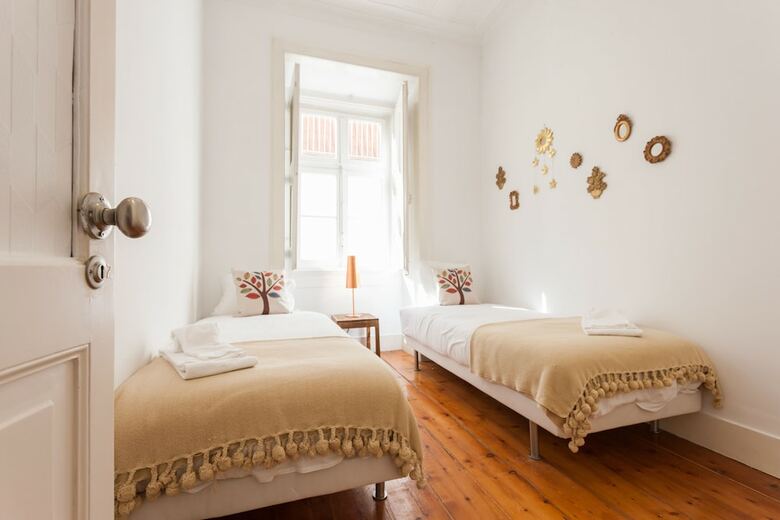 Tejo Vintage Three-bedroom Apartment - By Lu Holidays