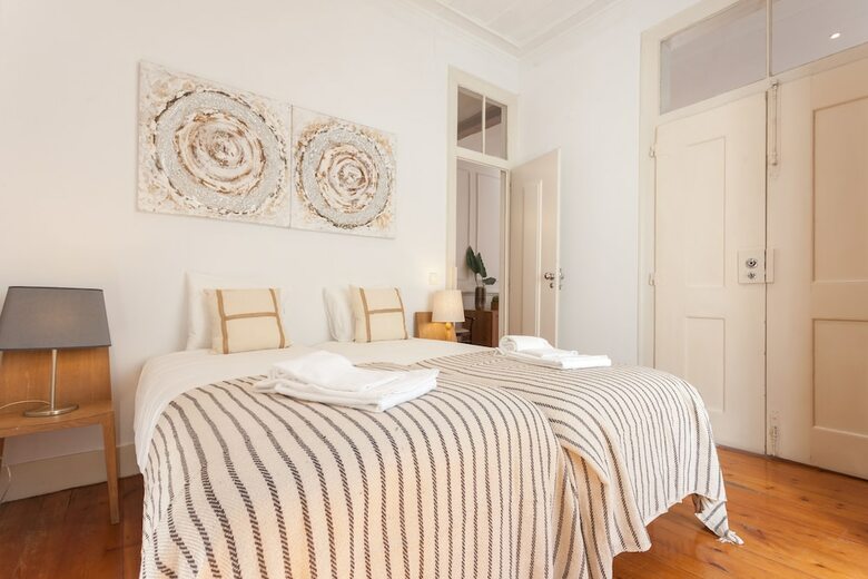 Tejo Vintage Three-bedroom Apartment - By Lu Holidays