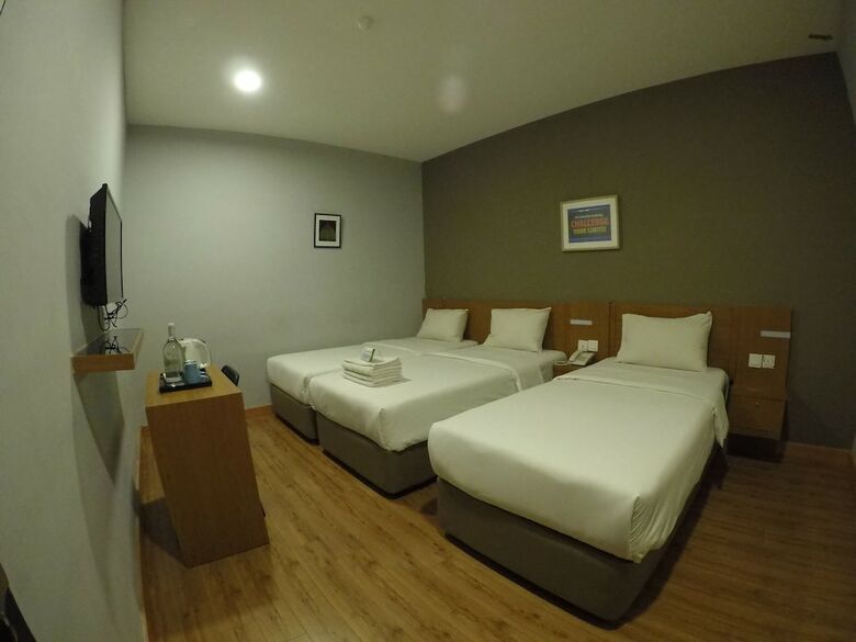 Hotel Ariana Iskandar