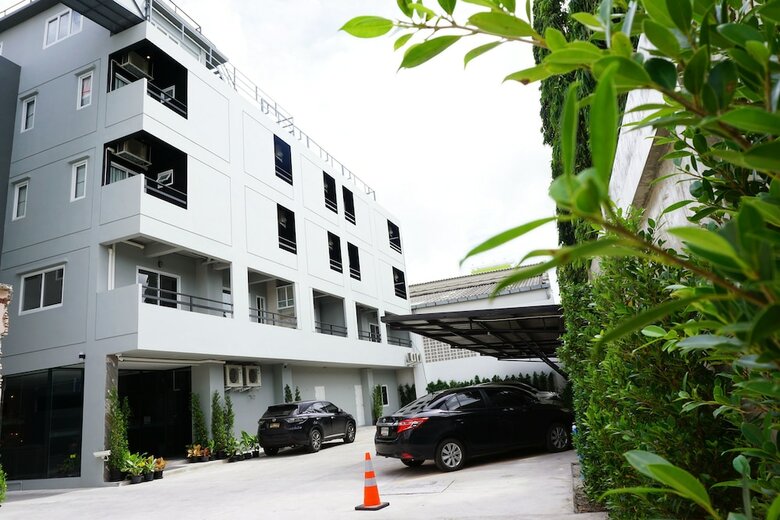B-black Hotel