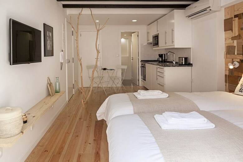 Bairro Studio Apartment - By Lu Holidays