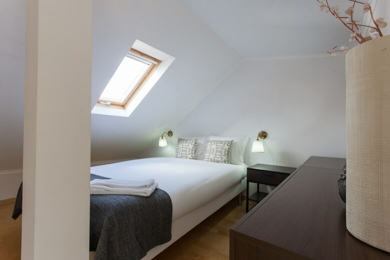 Liberty Penthouse Three-bedroom Apartment - By Lu Holidays