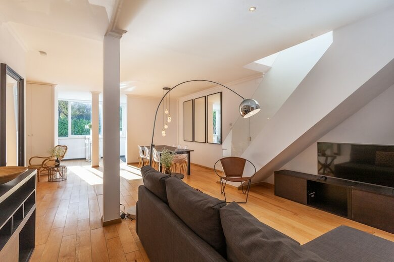 Liberty Penthouse Three-bedroom Apartment - By Lu Holidays