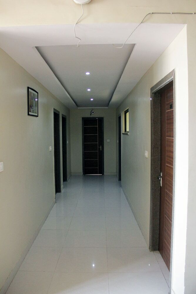Oyo 6915 Hotel Marwar Regency