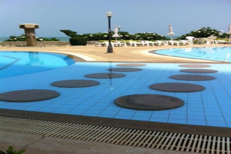 Apartamentos Issara At Cha-um Beach Club