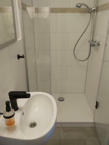 Hostal Pension K�then