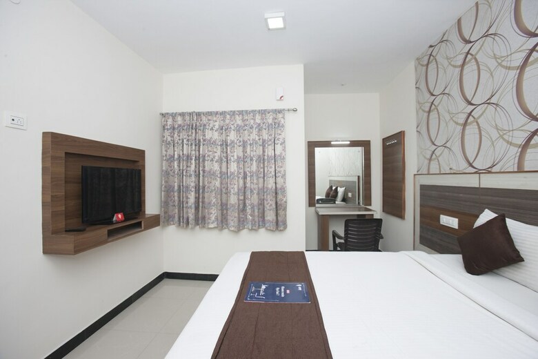 Oyo 8715 Hotel Nakshatra Grand