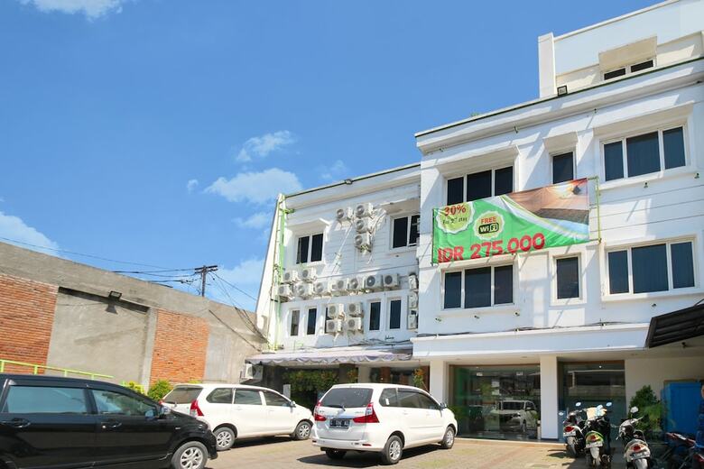 Hotel Airy Raya Rungkut Juanda Surabaya