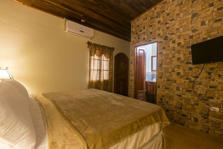 Hotel Mirna
