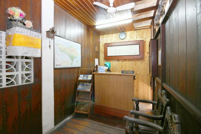 Hotel Airy Kuta Square Bakung Sari 43 Bali