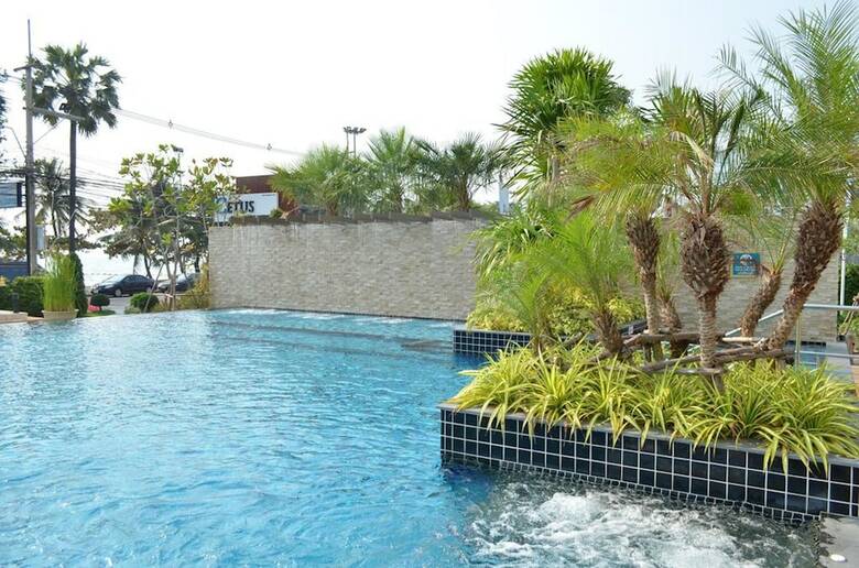 Cetus Beachfront Condo By Pong