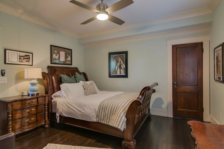 Bed & Breakfast Caroline House Nashville Historic Inn