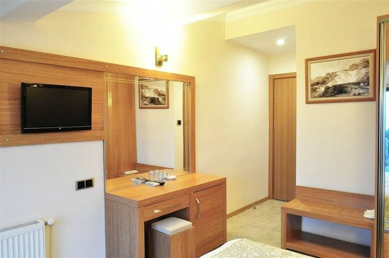 Assos Park Hotel