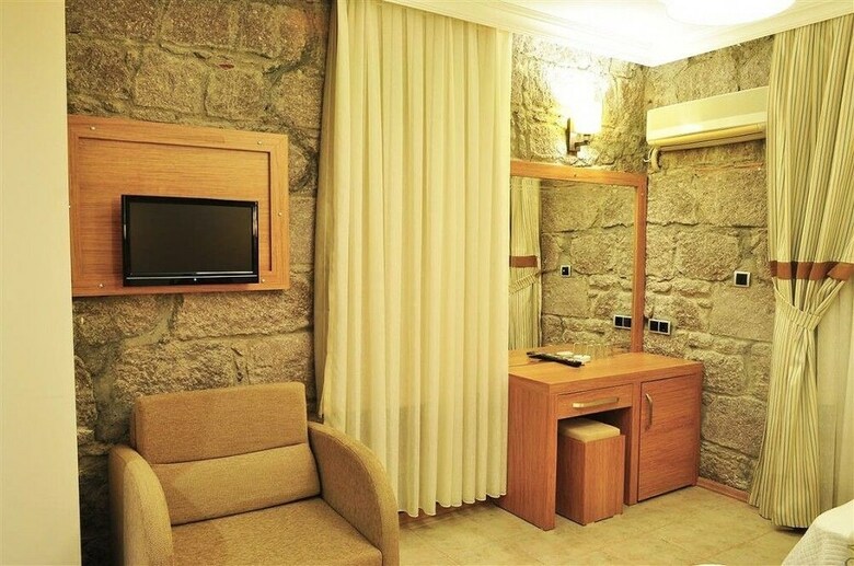 Assos Park Hotel