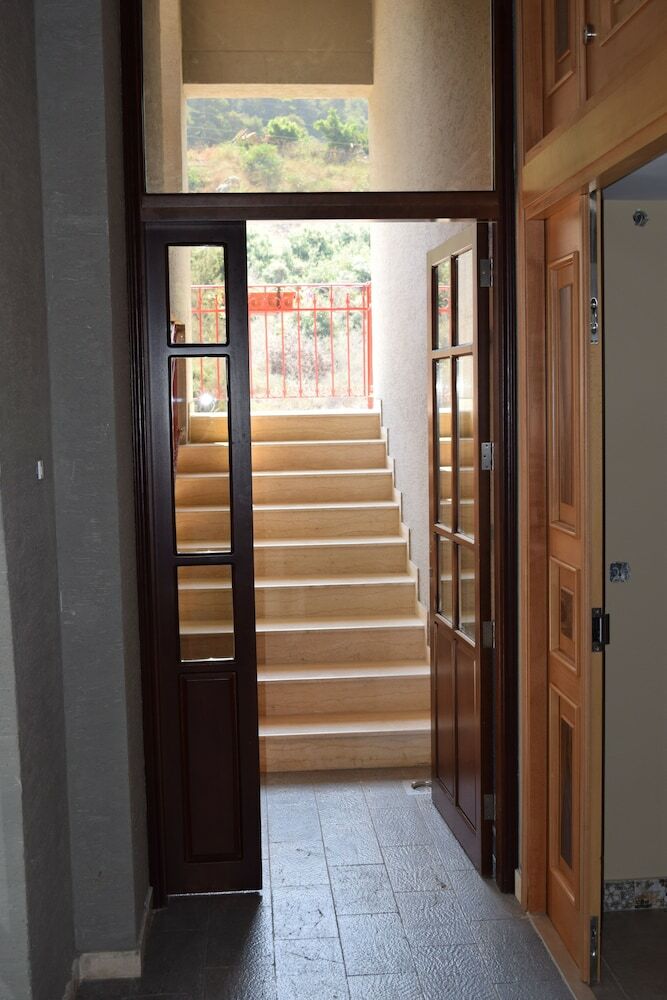 Hotel Damask Rose Lebanese Guest House