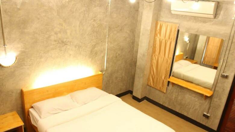 Hotel W Hostel
