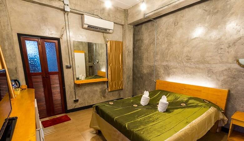 Hotel W Hostel