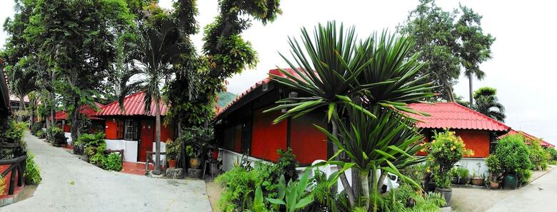 Hotel Haadrin Resort