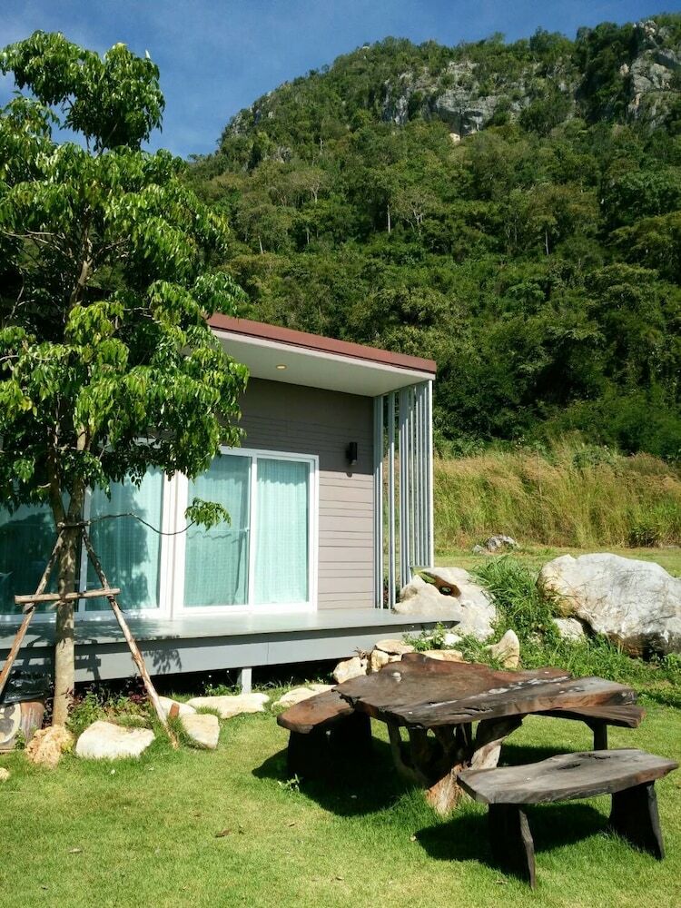 Hotel Rabbit Hill Cafe And Resort @ Khao Yai